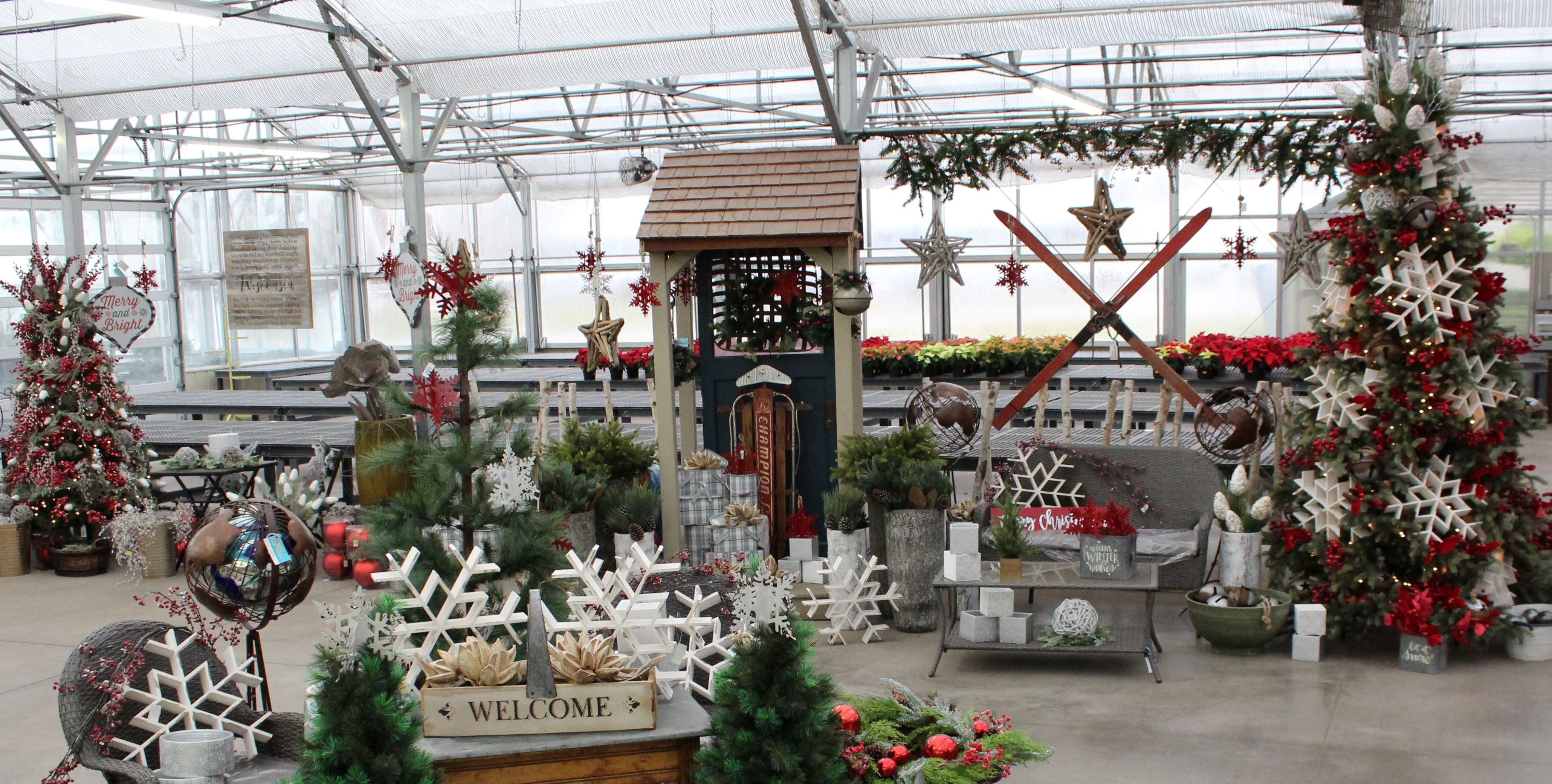 Florist & Garden Center Delivery by May's Floral Garden, Inc. in Eau